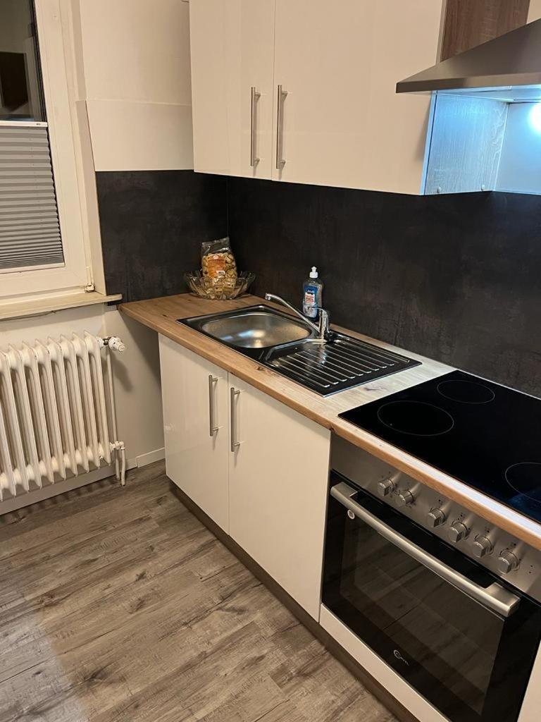 Schoene Ferienwohnung/pendlerwohnung Apartment *